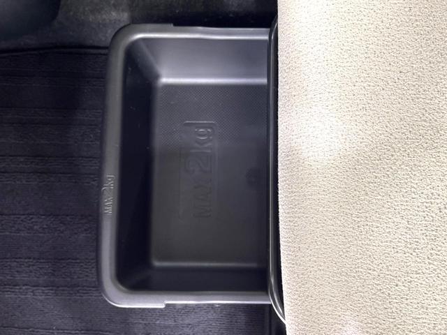 ムーヴキャンバス Ｘリミテッドメイクアップ　ＳＡＩＩ　純正９型ナビ　バックカメラ　両側電動スライドドア　衝突軽減　禁煙車　スマートキー　ＬＥＤヘッド　オートライト　オートエアコン　ＣＤ　ＤＶＤ再生　フルセグ　ＬＥＤフォグ　アイドリングストップ（42枚目）