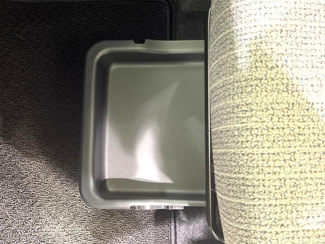 ヤリスクロス ハイブリッドＺ　純正８型ディスプレイオーディオ　全周囲カメラ　ｂｌｕｅｔｏｔｏｔｈ　フルセグ　前席シートヒーター　レーダークルーズコントロール　ＥＴＣ２．０　ＬＥＤヘッド　ＬＥＤフォグ　パワーバックドア（52枚目）