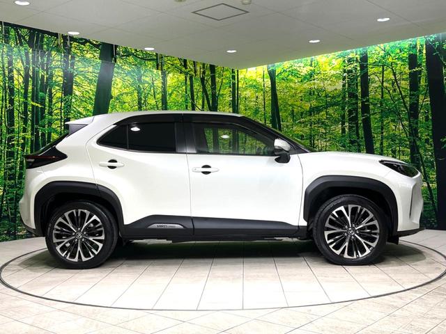 ヤリスクロス ハイブリッドＺ　純正８型ディスプレイオーディオ　全周囲カメラ　ｂｌｕｅｔｏｔｏｔｈ　フルセグ　前席シートヒーター　レーダークルーズコントロール　ＥＴＣ２．０　ＬＥＤヘッド　ＬＥＤフォグ　パワーバックドア（65枚目）