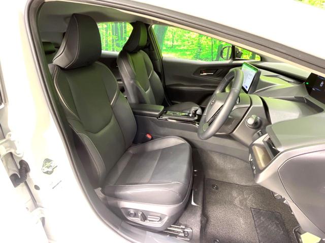 プリウス Z 禁煙車 純正12.3型ナビ 全周囲カメラ ブラインドスポットモニター 衝突軽減装置 レーダークルーズコントロール シートベンチレーション パワーバックドア ETC レザー調シート パワーシート(9枚目)