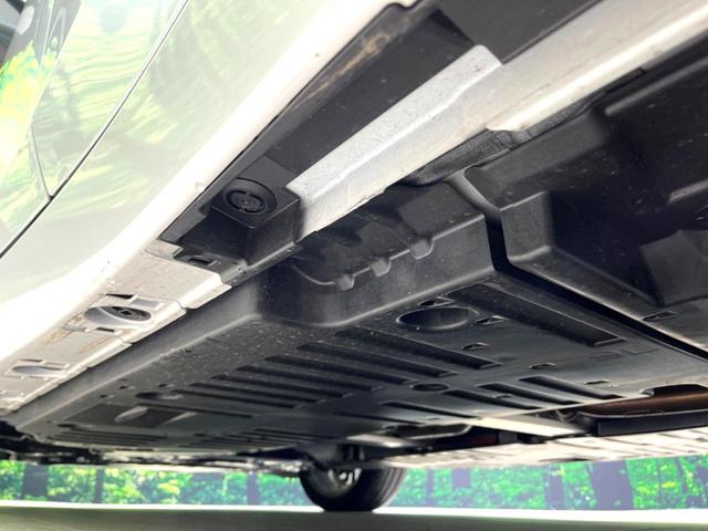 プリウス Z 禁煙車 純正12.3型ナビ 全周囲カメラ ブラインドスポットモニター 衝突軽減装置 レーダークルーズコントロール シートベンチレーション パワーバックドア ETC レザー調シート パワーシート(21枚目)