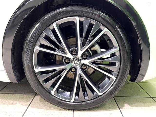 プリウス Z 禁煙車 純正12.3型ナビ 全周囲カメラ ブラインドスポットモニター 衝突軽減装置 レーダークルーズコントロール シートベンチレーション パワーバックドア ETC レザー調シート パワーシート(29枚目)