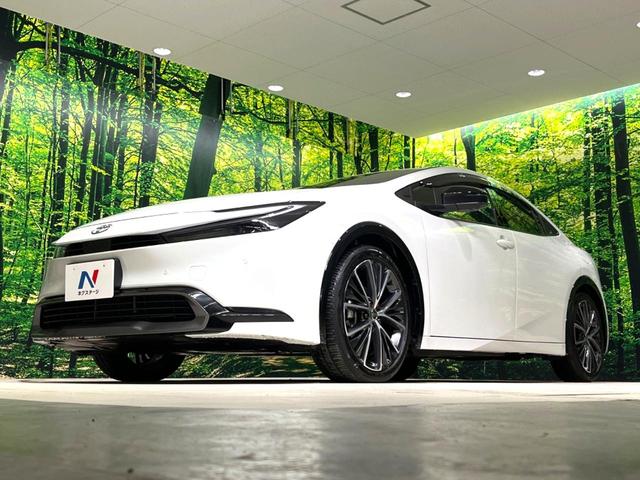 プリウス Z 禁煙車 純正12.3型ナビ 全周囲カメラ ブラインドスポットモニター 衝突軽減装置 レーダークルーズコントロール シートベンチレーション パワーバックドア ETC レザー調シート パワーシート(32枚目)