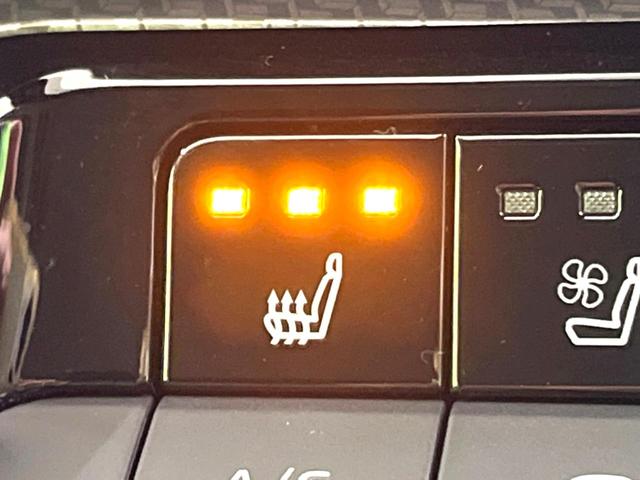 プリウス Z 禁煙車 純正12.3型ナビ 全周囲カメラ ブラインドスポットモニター 衝突軽減装置 レーダークルーズコントロール シートベンチレーション パワーバックドア ETC レザー調シート パワーシート(52枚目)