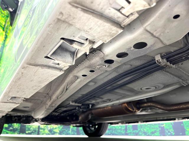 スペーシアカスタム ハイブリッドＸＳターボ　禁煙車　純正９型ナビ　全周囲カメラ　スズキコネクト　両側電動スライドドア　シートヒーター　ステアリングヒーター　ハーフレザー調シート　後席オットマン　ＬＥＤヘッドライト　フォグライト（22枚目）