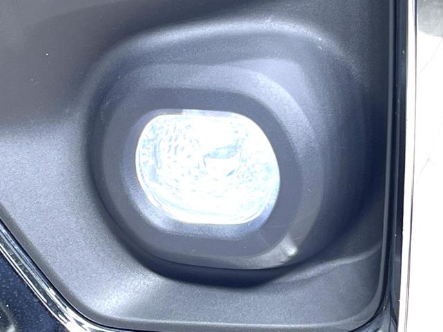スペーシアカスタム ハイブリッドＸＳターボ　禁煙車　純正９型ナビ　全周囲カメラ　スズキコネクト　両側電動スライドドア　シートヒーター　ステアリングヒーター　ハーフレザー調シート　後席オットマン　ＬＥＤヘッドライト　フォグライト（27枚目）