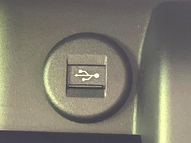 スペーシアカスタム ハイブリッドＸＳターボ　禁煙車　純正９型ナビ　全周囲カメラ　スズキコネクト　両側電動スライドドア　シートヒーター　ステアリングヒーター　ハーフレザー調シート　後席オットマン　ＬＥＤヘッドライト　フォグライト（52枚目）