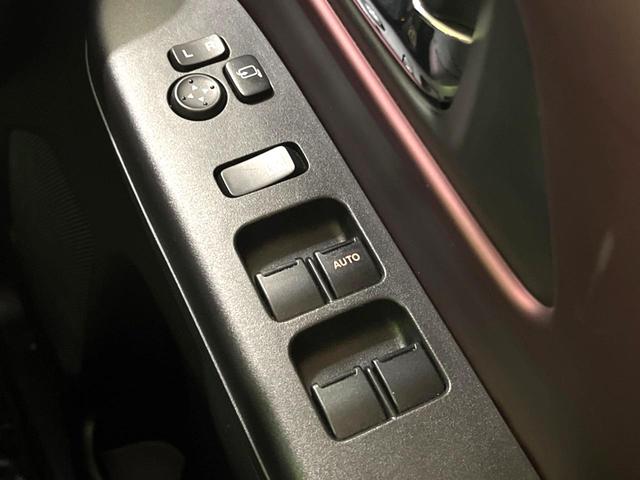 スペーシアカスタム ハイブリッドＸＳターボ　禁煙車　純正９型ナビ　全周囲カメラ　スズキコネクト　両側電動スライドドア　シートヒーター　ステアリングヒーター　ハーフレザー調シート　後席オットマン　ＬＥＤヘッドライト　フォグライト（63枚目）