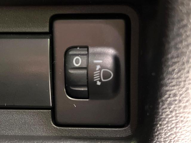 スペーシアカスタム ハイブリッドＸＳターボ　禁煙車　純正９型ナビ　全周囲カメラ　スズキコネクト　両側電動スライドドア　シートヒーター　ステアリングヒーター　ハーフレザー調シート　後席オットマン　ＬＥＤヘッドライト　フォグライト（66枚目）