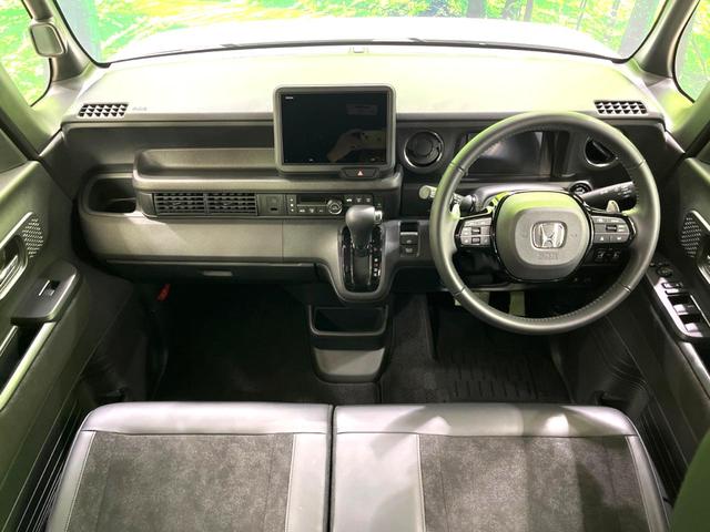 N-BOXカスタム ターボ 禁煙車 純正9型ナビ バックカメラ 衝突軽減装置 アダプティブクルコン パドルシフト シートヒーター シートバックテーブル ハーフレザー調シート 革巻きステアリング LEDヘッドライト(2枚目)
