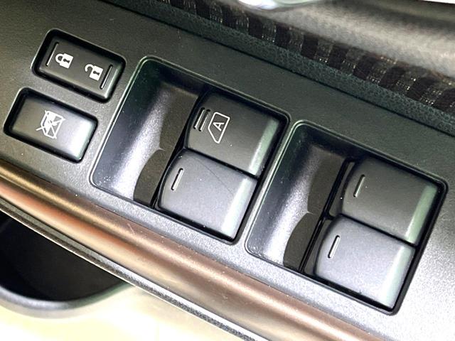 ノート e-パワー メダリスト 禁煙車 純正ナビ 全周囲カメラ デジタルインナーミラー 衝突軽減装置 ドライブレコーダー ETC オートエアコン ハーフレザー調シート LEDヘッドライト フォグランプ シートリフター(37枚目)