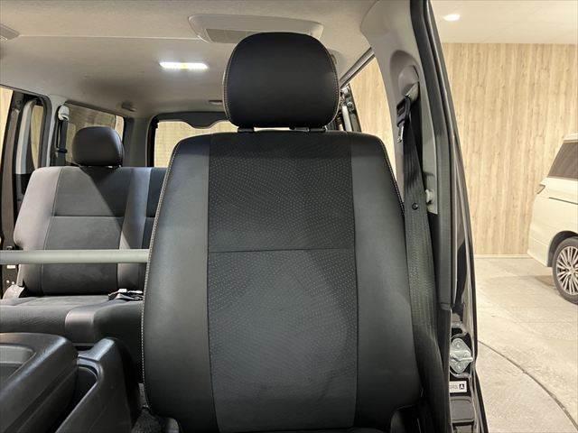 ハイエースバン スーパーＧＬ　ダークプライム　ＳＤナビ　禁煙車　バックカメラ　フルセグテレビ　ＥＴＣ　スマートキー　ＬＥＤヘッドライト　アイドリングストップ　両側スライドドア　電動格納ミラー　フォグランプ　オートエアコン　パワーウィンドウ（60枚目）