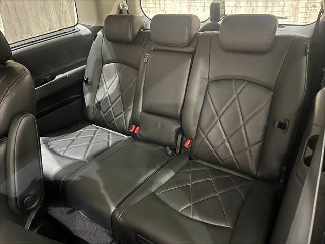 エルグランド ２５０ハイウェイスタープレミアム　禁煙車　純正ＨＤＤナビ　アラウンドビューモニター　衝突軽減ブレーキ　レーダークルーズコントロール　両側パワースライドドア　フルセグＴＶ　ＬＥＤヘッドライト　本革シート　Ｂｌｕｅｔｏｏｔｈ　パワーシート（38枚目）
