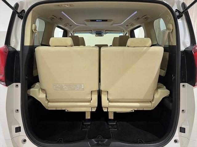 アルファード Ｘ　禁煙車　メモリーナビ　フルセグＴＶ　バックカメラ　両側パワースライドドア　衝突軽減ブレーキ　ＬＥＤヘッドライト　クリアランスソナー　クルーズコントロール　ミュージックサーバー　オットマン　スマートキー（11枚目）