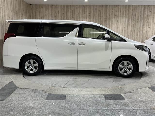 アルファード Ｘ　禁煙車　メモリーナビ　フルセグＴＶ　バックカメラ　両側パワースライドドア　衝突軽減ブレーキ　ＬＥＤヘッドライト　クリアランスソナー　クルーズコントロール　ミュージックサーバー　オットマン　スマートキー（18枚目）