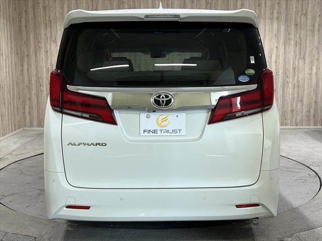 アルファード Ｘ　禁煙車　メモリーナビ　フルセグＴＶ　バックカメラ　両側パワースライドドア　衝突軽減ブレーキ　ＬＥＤヘッドライト　クリアランスソナー　クルーズコントロール　ミュージックサーバー　オットマン　スマートキー（20枚目）