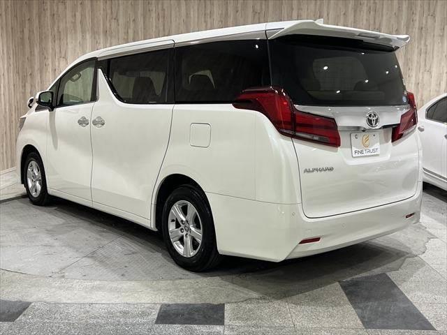 アルファード Ｘ　禁煙車　メモリーナビ　フルセグＴＶ　バックカメラ　両側パワースライドドア　衝突軽減ブレーキ　ＬＥＤヘッドライト　クリアランスソナー　クルーズコントロール　ミュージックサーバー　オットマン　スマートキー（21枚目）