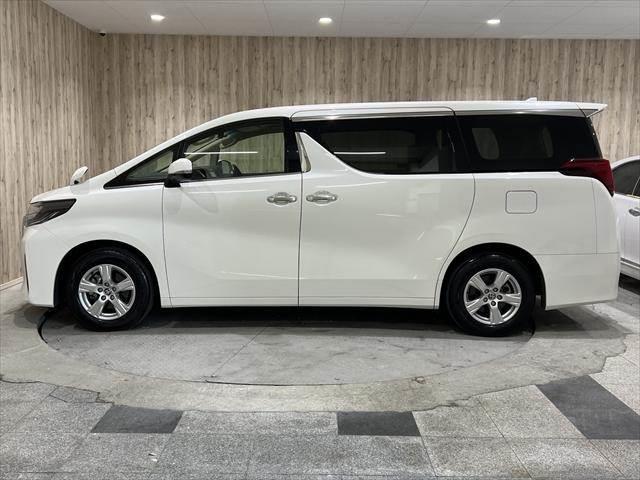 アルファード Ｘ　禁煙車　メモリーナビ　フルセグＴＶ　バックカメラ　両側パワースライドドア　衝突軽減ブレーキ　ＬＥＤヘッドライト　クリアランスソナー　クルーズコントロール　ミュージックサーバー　オットマン　スマートキー（22枚目）