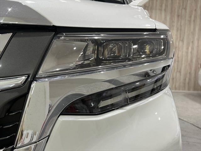 アルファード Ｘ　禁煙車　メモリーナビ　フルセグＴＶ　バックカメラ　両側パワースライドドア　衝突軽減ブレーキ　ＬＥＤヘッドライト　クリアランスソナー　クルーズコントロール　ミュージックサーバー　オットマン　スマートキー（24枚目）