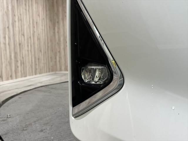 アルファード Ｘ　禁煙車　メモリーナビ　フルセグＴＶ　バックカメラ　両側パワースライドドア　衝突軽減ブレーキ　ＬＥＤヘッドライト　クリアランスソナー　クルーズコントロール　ミュージックサーバー　オットマン　スマートキー（25枚目）