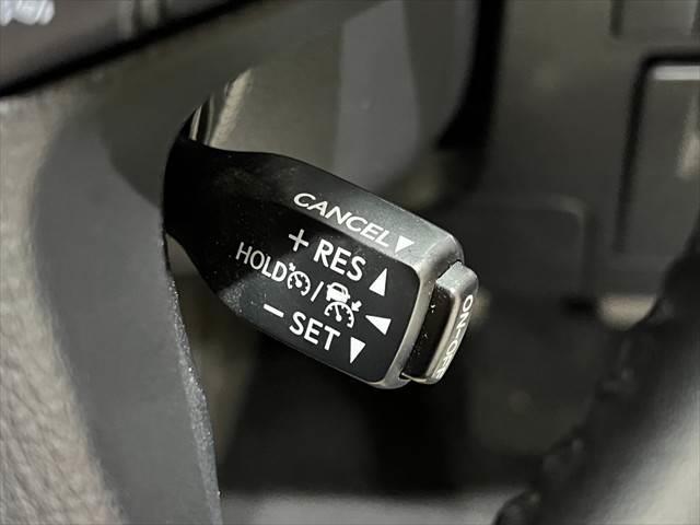 アルファード Ｘ　禁煙車　メモリーナビ　フルセグＴＶ　バックカメラ　両側パワースライドドア　衝突軽減ブレーキ　ＬＥＤヘッドライト　クリアランスソナー　クルーズコントロール　ミュージックサーバー　オットマン　スマートキー（44枚目）