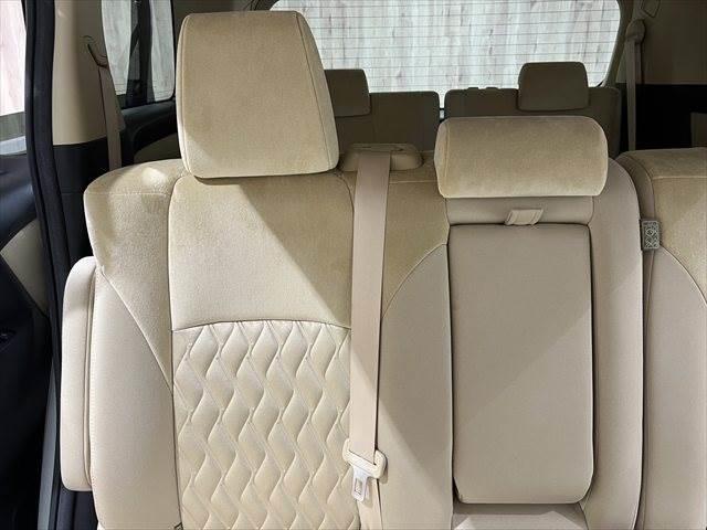 アルファード Ｘ　禁煙車　メモリーナビ　フルセグＴＶ　バックカメラ　両側パワースライドドア　衝突軽減ブレーキ　ＬＥＤヘッドライト　クリアランスソナー　クルーズコントロール　ミュージックサーバー　オットマン　スマートキー（60枚目）