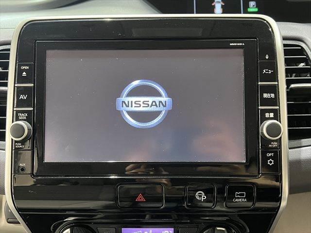 セレナ Ｘ　純正９インチＳＤナビ　プロパイロット　アラウンドビューモニター　フルセグＴＶ　両側パワースライドドア　禁煙車　衝突軽減ブレーキ　クリアランスソナー　ＥＴＣ　レーダークルーズコントロール（4枚目）