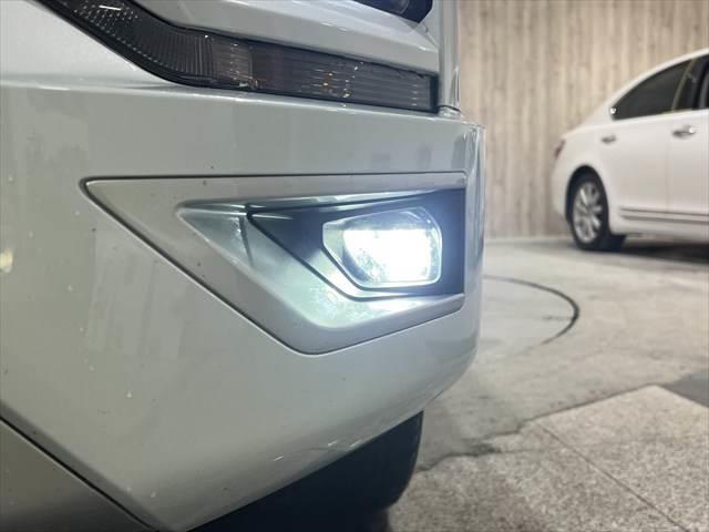 デリカＤ：５ Ｐ　７人乗り　純正１０インチナビ　禁煙車　両側パワースライドドア　全方位カメラ　４ＷＤ　フルセグ　ＬＥＤヘッドライト　シートヒーター　ＥＴＣ　Ｂｌｕｅｔｏｏｔｈ　ミュージックサーバー　レーダークルーズコントロール（15枚目）