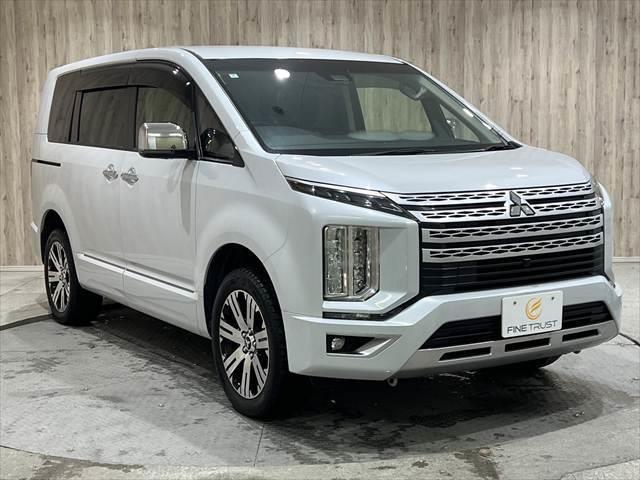 デリカＤ：５ Ｐ　７人乗り　純正１０インチナビ　禁煙車　両側パワースライドドア　全方位カメラ　４ＷＤ　フルセグ　ＬＥＤヘッドライト　シートヒーター　ＥＴＣ　Ｂｌｕｅｔｏｏｔｈ　ミュージックサーバー　レーダークルーズコントロール（18枚目）