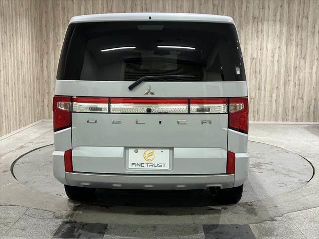 デリカＤ：５ Ｐ　７人乗り　純正１０インチナビ　禁煙車　両側パワースライドドア　全方位カメラ　４ＷＤ　フルセグ　ＬＥＤヘッドライト　シートヒーター　ＥＴＣ　Ｂｌｕｅｔｏｏｔｈ　ミュージックサーバー　レーダークルーズコントロール（21枚目）