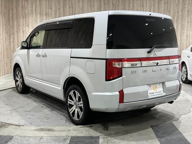 デリカＤ：５ Ｐ　７人乗り　純正１０インチナビ　禁煙車　両側パワースライドドア　全方位カメラ　４ＷＤ　フルセグ　ＬＥＤヘッドライト　シートヒーター　ＥＴＣ　Ｂｌｕｅｔｏｏｔｈ　ミュージックサーバー　レーダークルーズコントロール（22枚目）