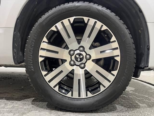デリカＤ：５ Ｐ　７人乗り　純正１０インチナビ　禁煙車　両側パワースライドドア　全方位カメラ　４ＷＤ　フルセグ　ＬＥＤヘッドライト　シートヒーター　ＥＴＣ　Ｂｌｕｅｔｏｏｔｈ　ミュージックサーバー　レーダークルーズコントロール（32枚目）