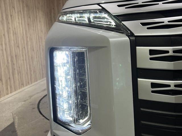 デリカＤ：５ Ｐ　７人乗り　純正１０インチナビ　禁煙車　両側パワースライドドア　全方位カメラ　４ＷＤ　フルセグ　ＬＥＤヘッドライト　シートヒーター　ＥＴＣ　Ｂｌｕｅｔｏｏｔｈ　ミュージックサーバー　レーダークルーズコントロール（33枚目）
