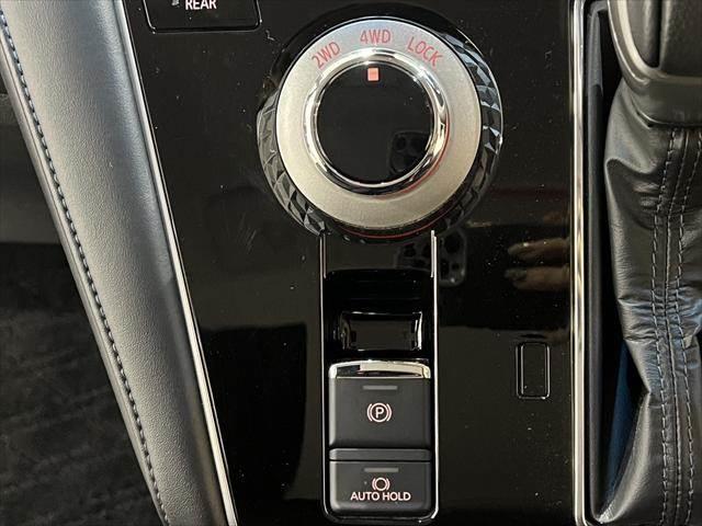 デリカＤ：５ Ｐ　７人乗り　純正１０インチナビ　禁煙車　両側パワースライドドア　全方位カメラ　４ＷＤ　フルセグ　ＬＥＤヘッドライト　シートヒーター　ＥＴＣ　Ｂｌｕｅｔｏｏｔｈ　ミュージックサーバー　レーダークルーズコントロール（42枚目）