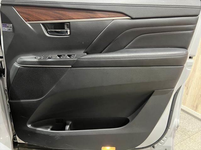 デリカＤ：５ Ｐ　７人乗り　純正１０インチナビ　禁煙車　両側パワースライドドア　全方位カメラ　４ＷＤ　フルセグ　ＬＥＤヘッドライト　シートヒーター　ＥＴＣ　Ｂｌｕｅｔｏｏｔｈ　ミュージックサーバー　レーダークルーズコントロール（55枚目）