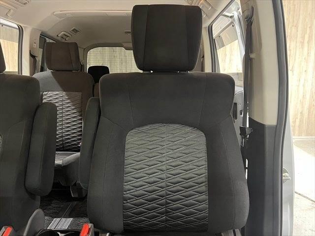 デリカＤ：５ Ｐ　７人乗り　純正１０インチナビ　禁煙車　両側パワースライドドア　全方位カメラ　４ＷＤ　フルセグ　ＬＥＤヘッドライト　シートヒーター　ＥＴＣ　Ｂｌｕｅｔｏｏｔｈ　ミュージックサーバー　レーダークルーズコントロール（64枚目）