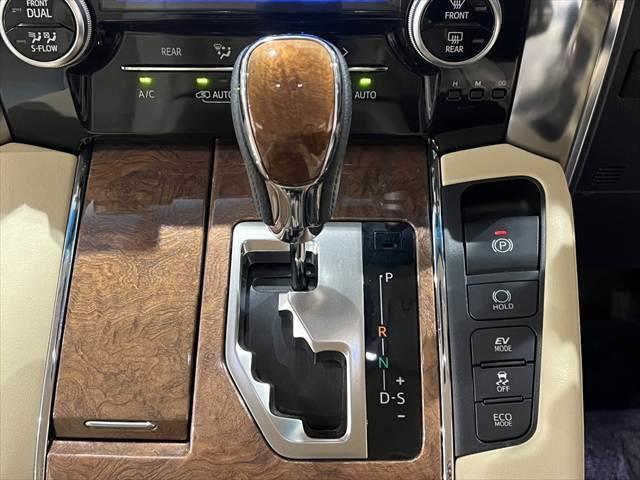 アルファードハイブリッド エグゼクティブラウンジ リアモデリスタエアロ 本革シート 後席フリップダウンモニター 両側パワスラ 衝突軽減ブレーキ JBL 純正ナビ 全方位カメラ Bluetooth フルセグ ETC シートヒーター シートエアコン(41枚目)