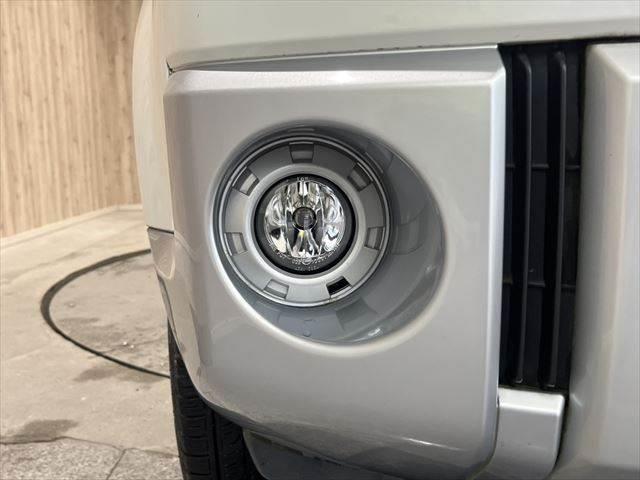 デリカＤ：５ シャモニー　クルーズコントロール　バックカメラ　純正ＨＤＤナビ　両側パワースライドドア　フルセグ　４ＷＤ　ＨＩＤヘッドライト　サイドカメラ　フロントカメラ　スマートキー　フォグランプ　純正１８インチアルミホイール（25枚目）