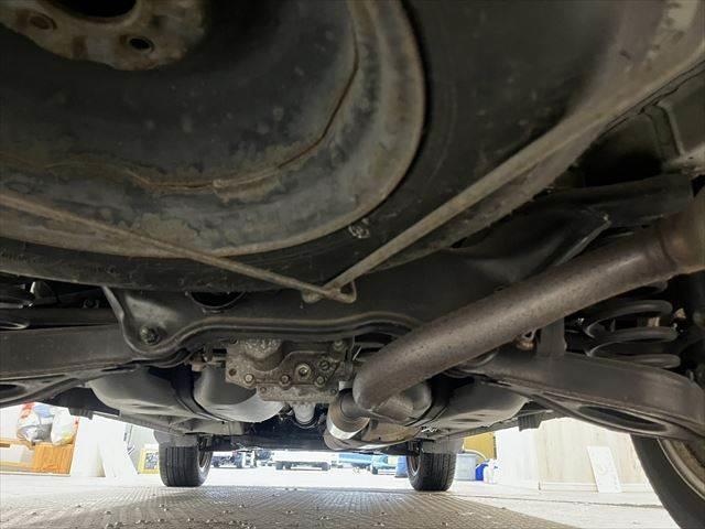 デリカＤ：５ シャモニー　クルーズコントロール　バックカメラ　純正ＨＤＤナビ　両側パワースライドドア　フルセグ　４ＷＤ　ＨＩＤヘッドライト　サイドカメラ　フロントカメラ　スマートキー　フォグランプ　純正１８インチアルミホイール（35枚目）