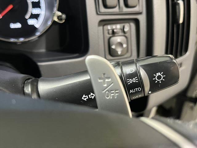 デリカＤ：５ シャモニー　クルーズコントロール　バックカメラ　純正ＨＤＤナビ　両側パワースライドドア　フルセグ　４ＷＤ　ＨＩＤヘッドライト　サイドカメラ　フロントカメラ　スマートキー　フォグランプ　純正１８インチアルミホイール（44枚目）