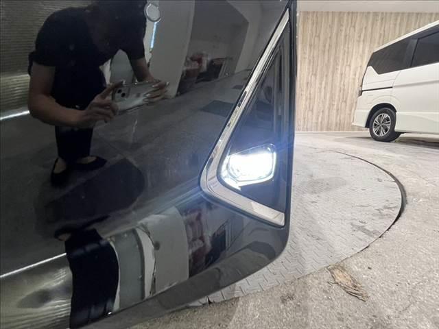 アルファード Ｘ　禁煙車　バックカメラ　純正メモリーナビ　ＬＥＤヘッドライト　両側パワースライドドア　Ｂｌｕｅｔｏｏｔｈ　スマートキー　衝突軽減ブレーキ　クルーズコントロール　コーナーセンサー　フルセグＴＶ（14枚目）