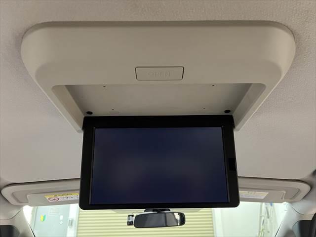 セレナ ＸＶ　プロパイロット　フルセグＴＶ　フリップダウンモニター　全周囲カメラ　両側パワースライドドア　純正１０インチナビ　レーダークルーズコントロール　Ｂｌｕｅｔｏｏｔｈ　シートヒーター　スマートキー（4枚目）