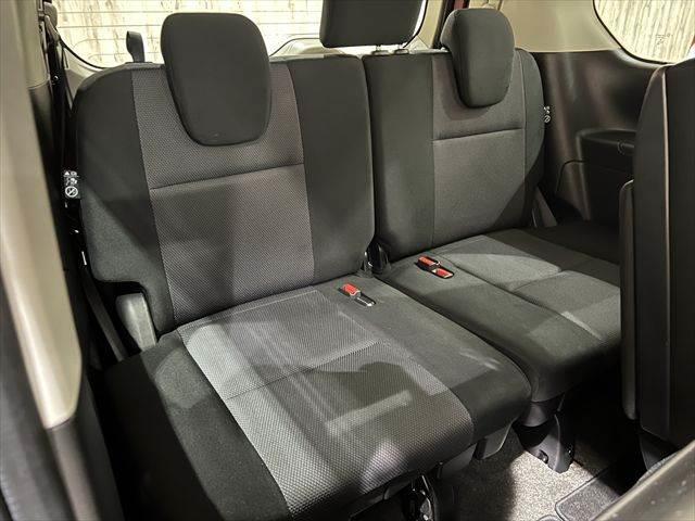 セレナ ＸＶ　プロパイロット　フルセグＴＶ　フリップダウンモニター　全周囲カメラ　両側パワースライドドア　純正１０インチナビ　レーダークルーズコントロール　Ｂｌｕｅｔｏｏｔｈ　シートヒーター　スマートキー（11枚目）