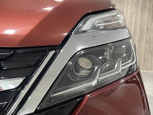 セレナ ＸＶ　プロパイロット　フルセグＴＶ　フリップダウンモニター　全周囲カメラ　両側パワースライドドア　純正１０インチナビ　レーダークルーズコントロール　Ｂｌｕｅｔｏｏｔｈ　シートヒーター　スマートキー（24枚目）