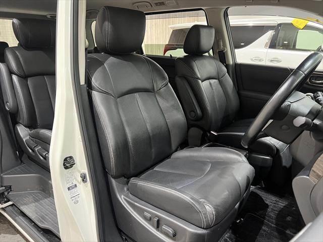 NISSAN ELGRAND 250HIGHWAY STAR BLACK LEATHER