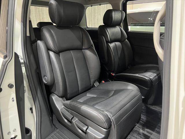 NISSAN ELGRAND 250HIGHWAY STAR BLACK LEATHER