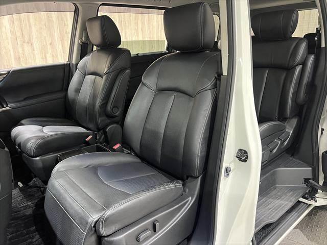 NISSAN ELGRAND 250HIGHWAY STAR BLACK LEATHER