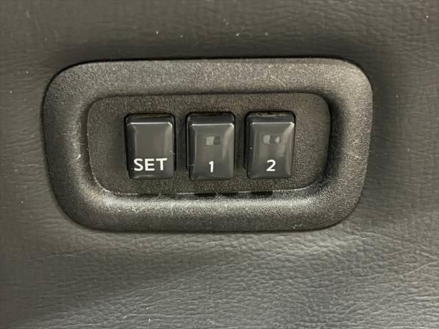 NISSAN ELGRAND 250HIGHWAY STAR BLACK LEATHER