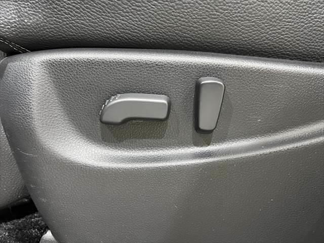 NISSAN ELGRAND 250HIGHWAY STAR BLACK LEATHER