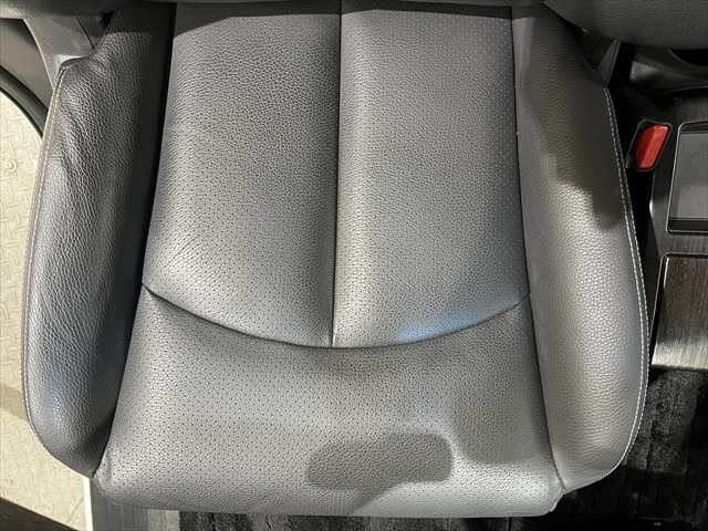 NISSAN ELGRAND 250HIGHWAY STAR BLACK LEATHER